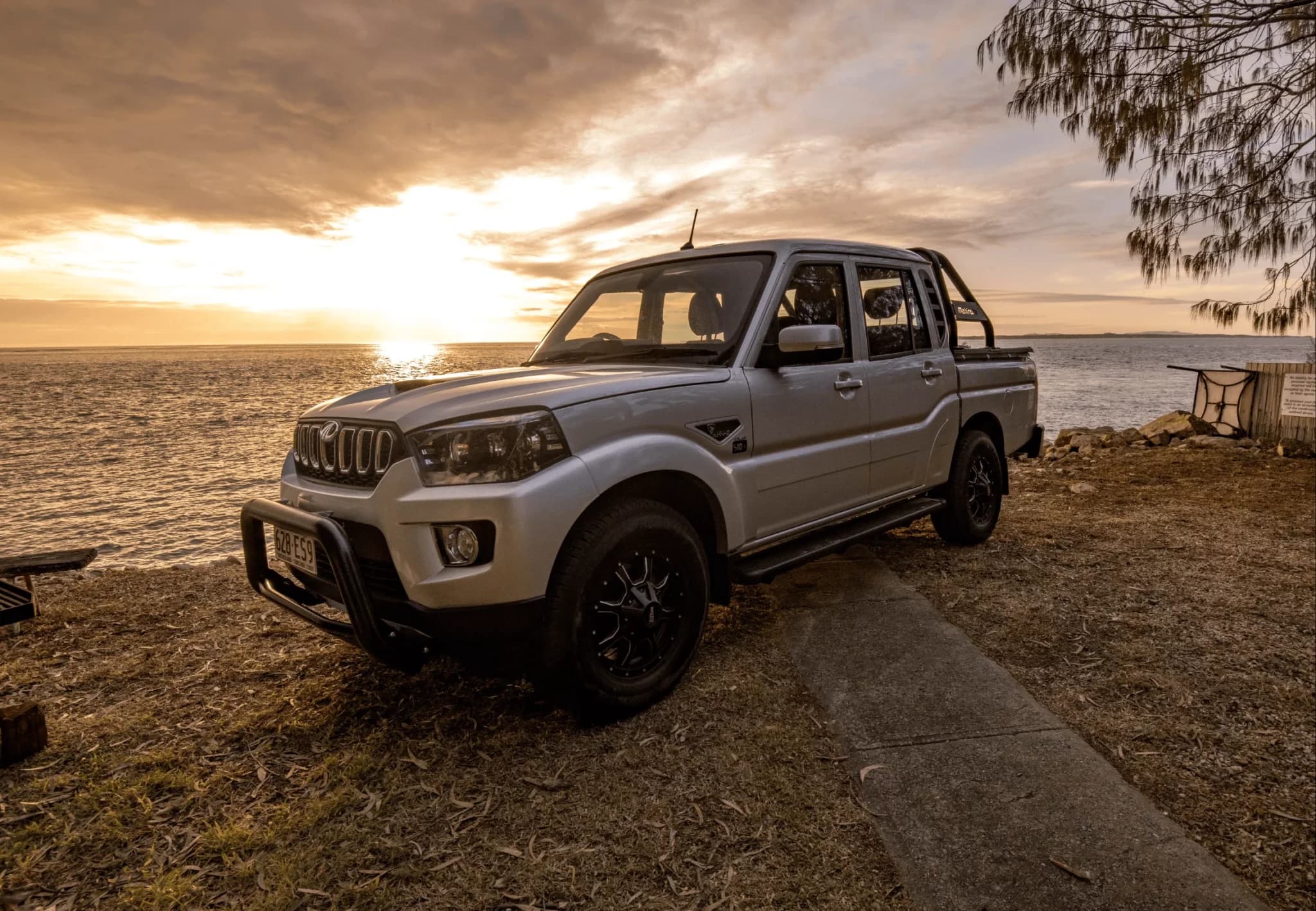 Pik Up Double Cab — image 6