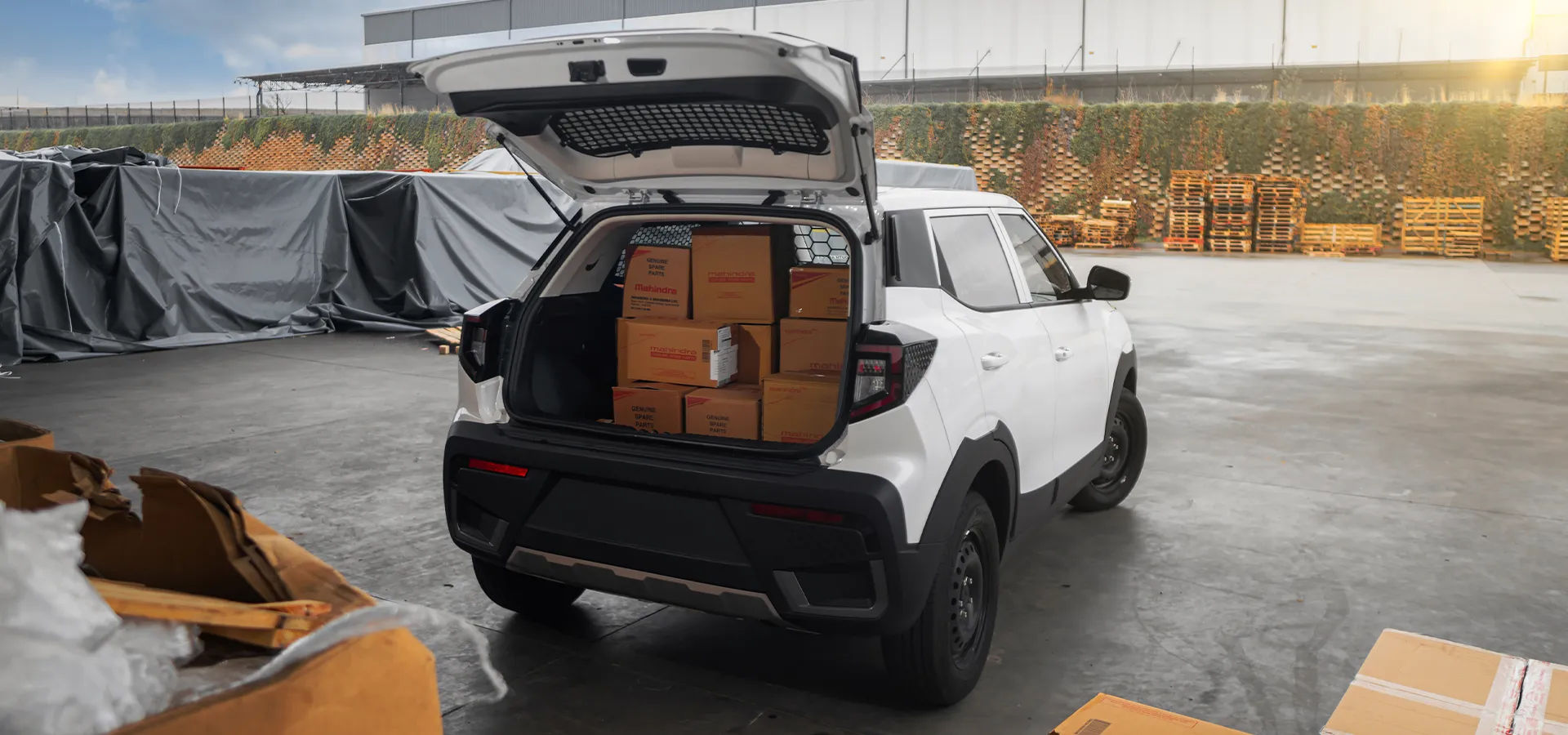 XUV 3XO Xprez Panel Van banner